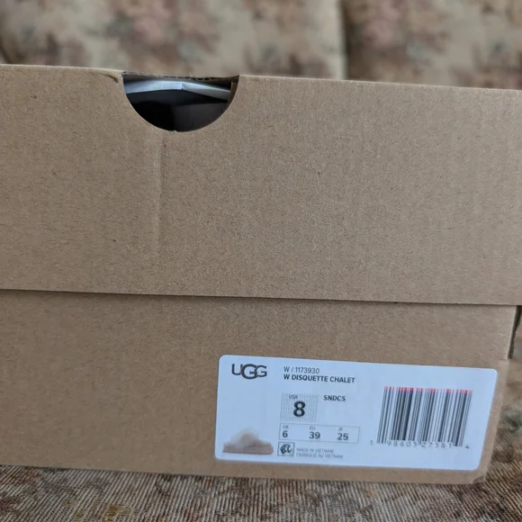 UGG Women's Cream Slippers - Picture 5 of 7